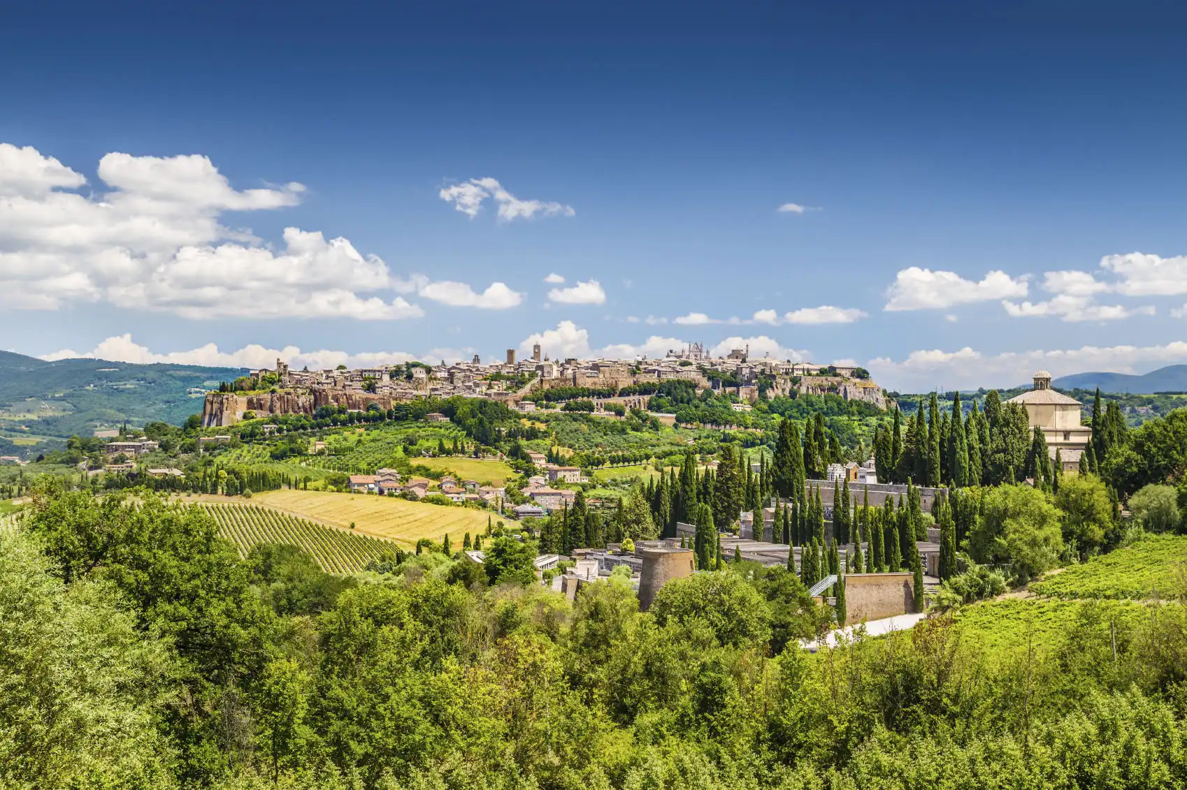 5 Spectacular Locations you Need to Photograph While in Tuscany