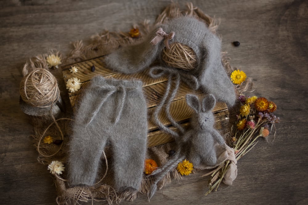 Newborn photo shoot props and grey knitted bunny outfit